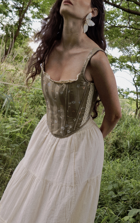 Roots corset
